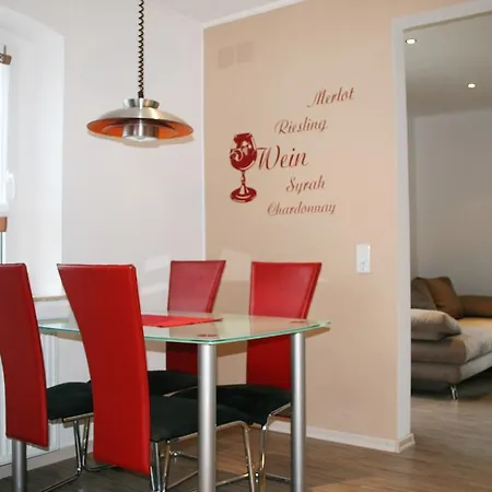 Julia Apartment *